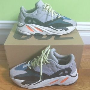Adidas yeezy 700